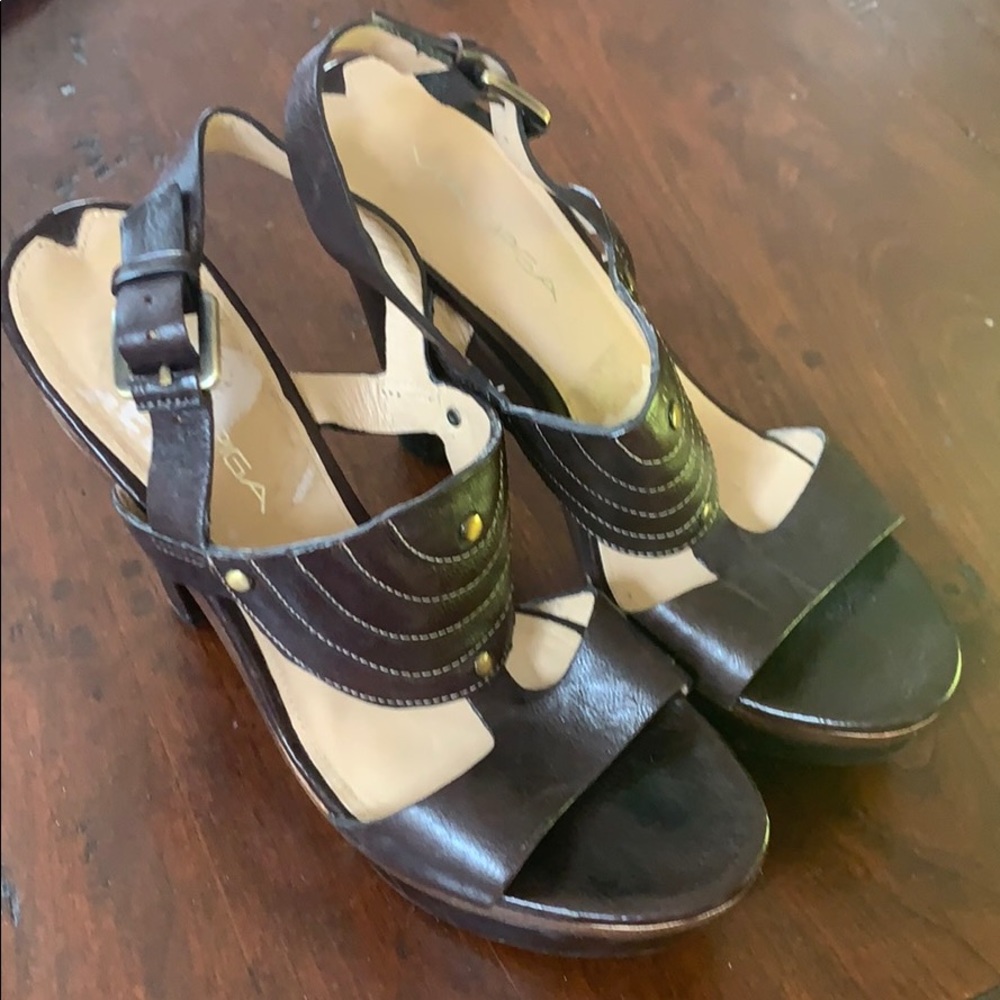 Via Spiga Adorable platform heels